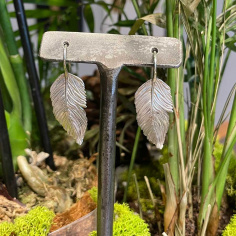 feather-earrings-silver-web