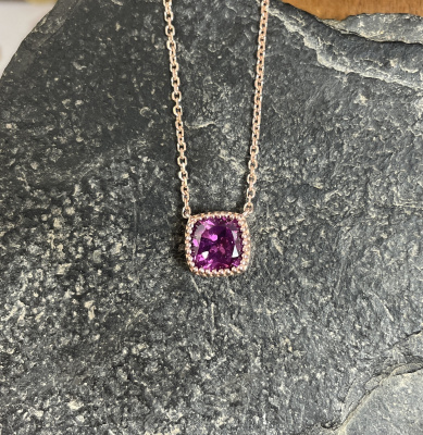 grape_garnet_pendant